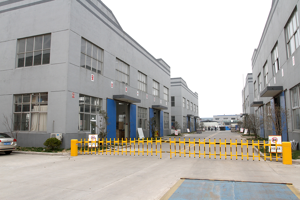 工廠.JPG 無(wú)錫田鑫化工春節(jié)放假通知