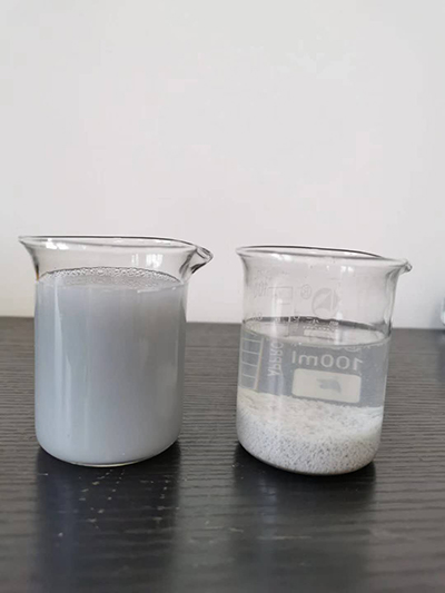 破乳效果圖.jpg 除油絮凝劑破乳效果